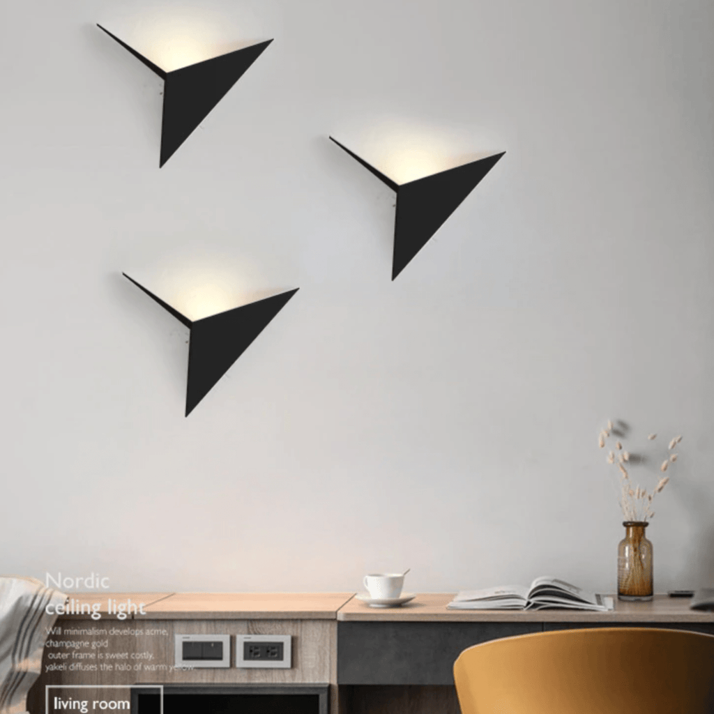 Applique murale design à LED en triangle métal Loft